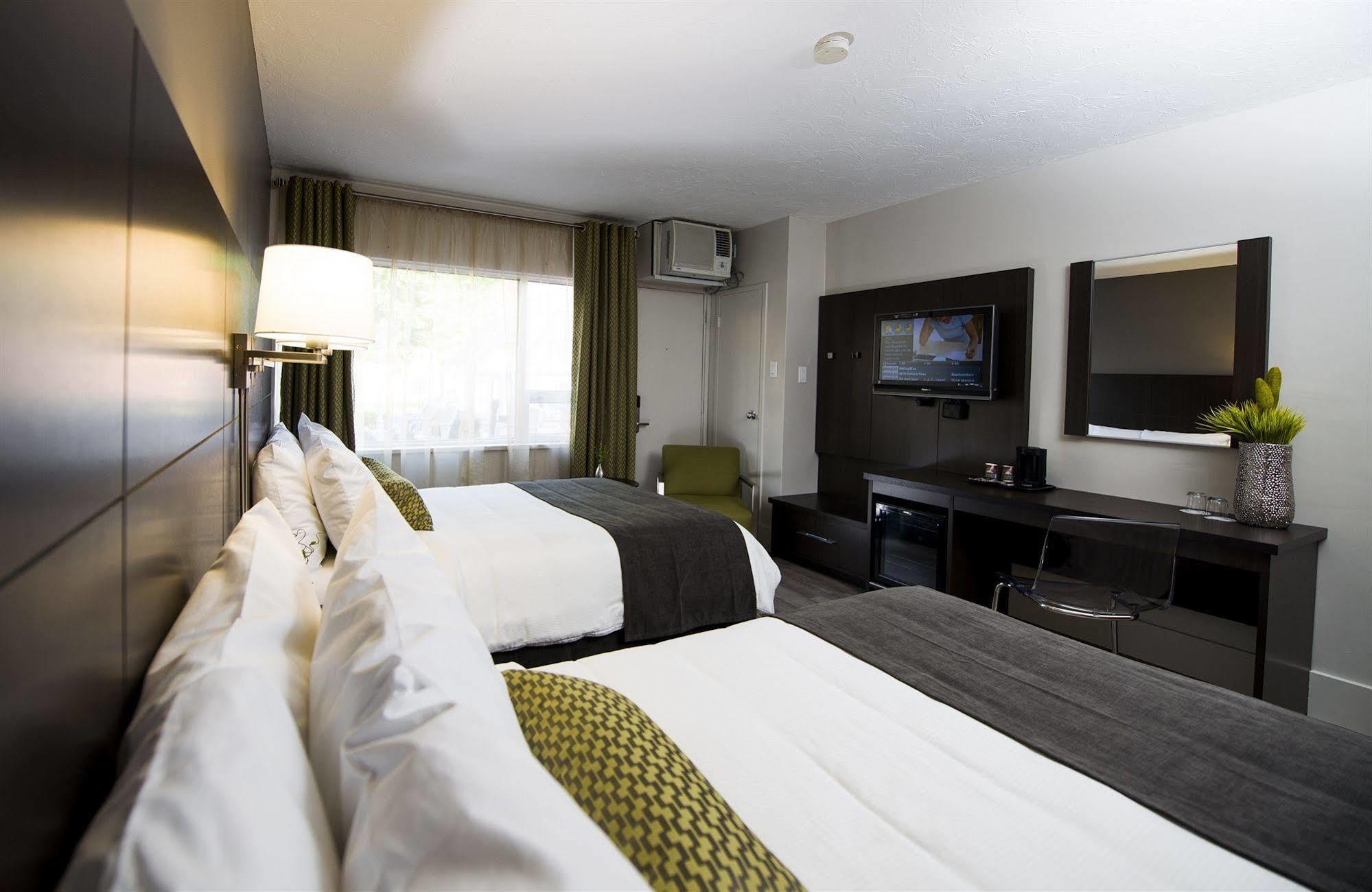 V Hotel & Suites Moncton Exteriör bild